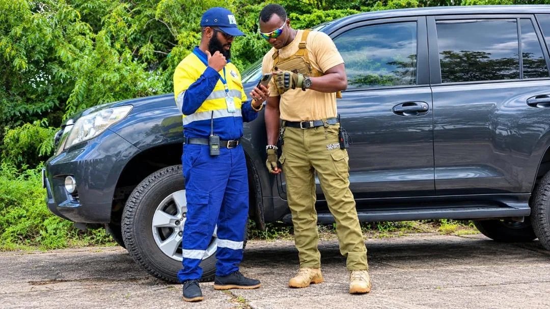 Équipe ISG-SECURITY coordonnant une intervention sur le terrain